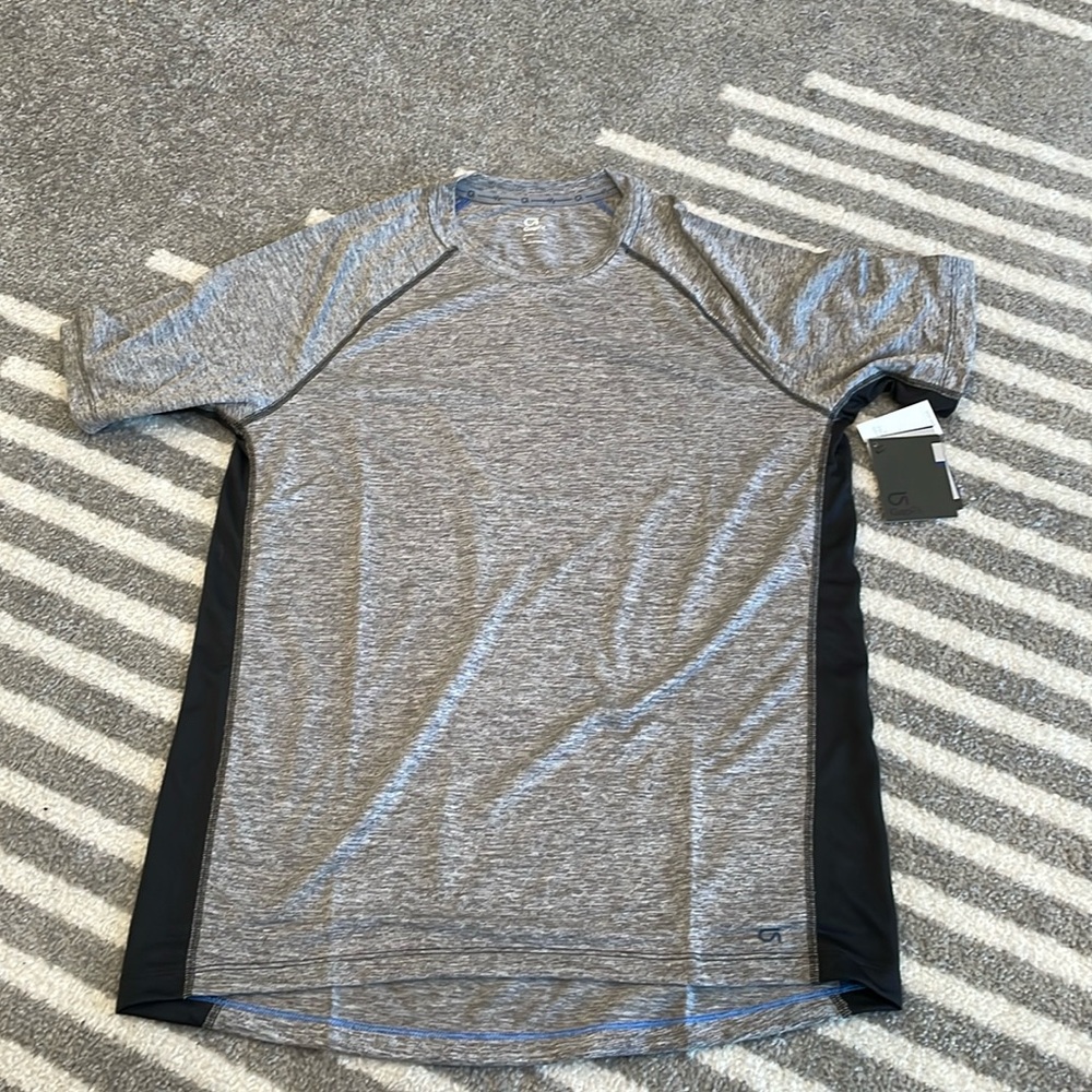 Gap fit Dry wick tshirt